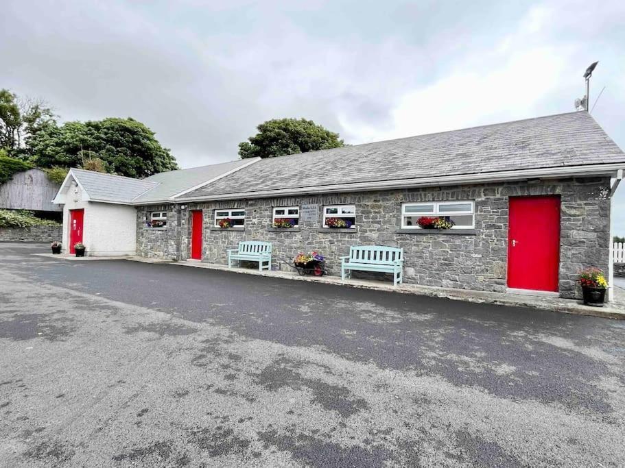 Villa Tom Rocky'S Farmyard à Templemore Extérieur photo